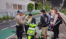 Polsek Jatinegara Gelar Operasi Stasioner, Tindak Lanjuti Instruksi Kapolda Metro Jaya Antisipasi Begal dan Kejahatan Jalanan