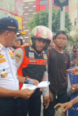 Operasi Parkir Liar di Jakarta Timur Diwarnai Adu Argumen dan Dugaan Setoran Parkir