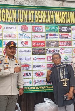 Kolaborasi Satpol PP Jatinegara dan Wartawan Hadirkan Jumat Berkah, Kepedulian Sosial Warnai HUT ke-499 Jakarta
