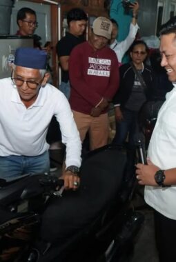 Cepat Tanggap! Ditreskrimum Polda Metro Jaya Amankan Maling dan Kembalikan Motor Pak RT Buktikan Kinerja, Ditreskrimum Polda Metro Jaya Kembalikan Motor Pak RT yang Dicuri